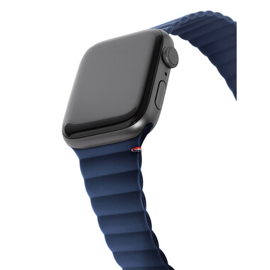 Decoded 42/44/45/49 mm Silikonarmband mit Magnetverschluss für Apple Watch Series 2/3/4/5/6/7/8/SE/SE2, blau&gt;